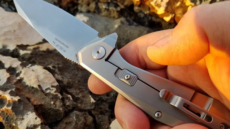 Navaja Ruike P135-SF